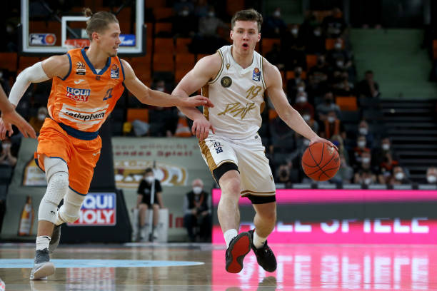 态度都与阿 态度都与阿