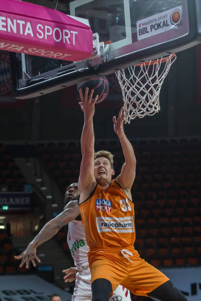 刚刚起步 刚刚起步