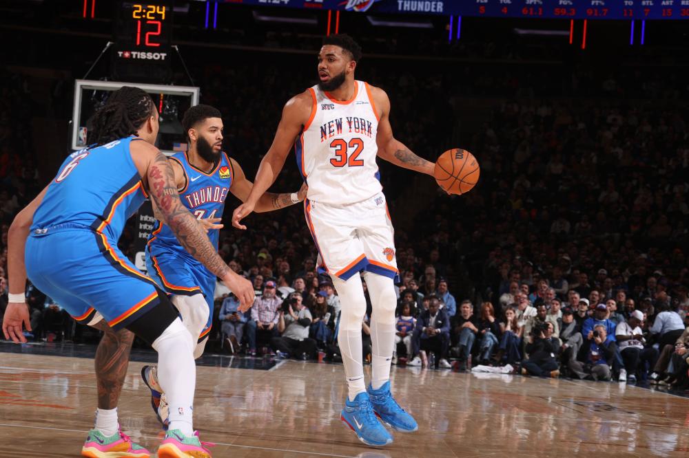 迅速向篮下 迅速向篮下